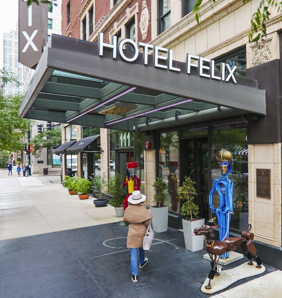 Hotel Felix River North/Magnificent Mile exterior_detail 4