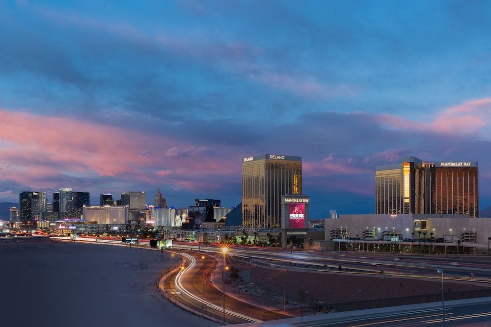 Staybridge Suites: Las Vegas - Stadium District exterior_detail 2