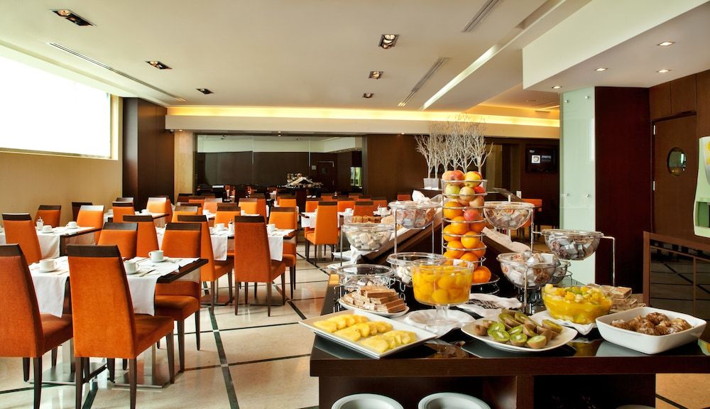 TURIM Alameda Hotel breakfast_area 2