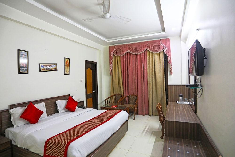 Hotel Jagdish Residency Deluxe Double Room AC