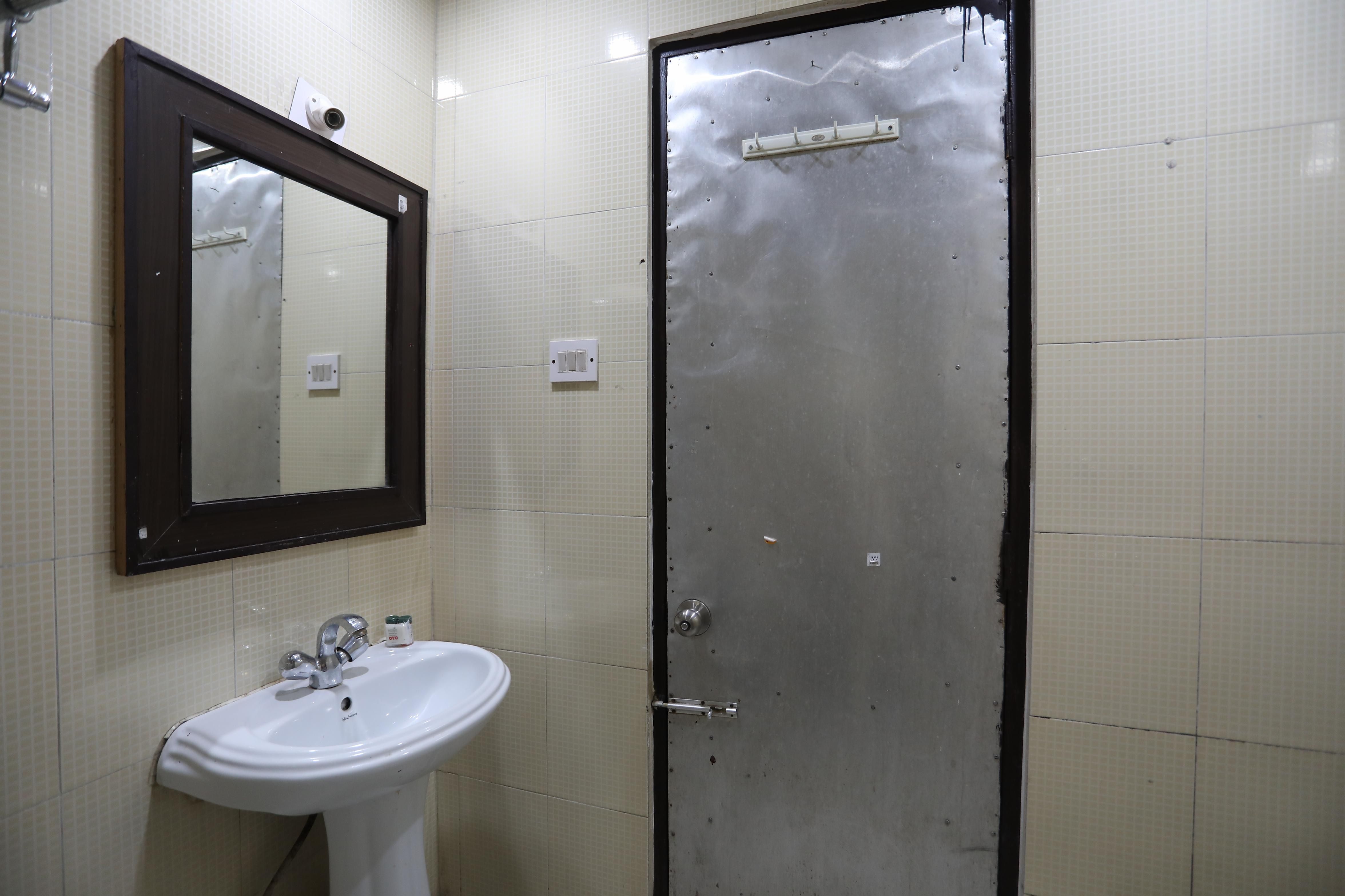 Hotel Jagdish Residency Deluxe Double Room AC 7