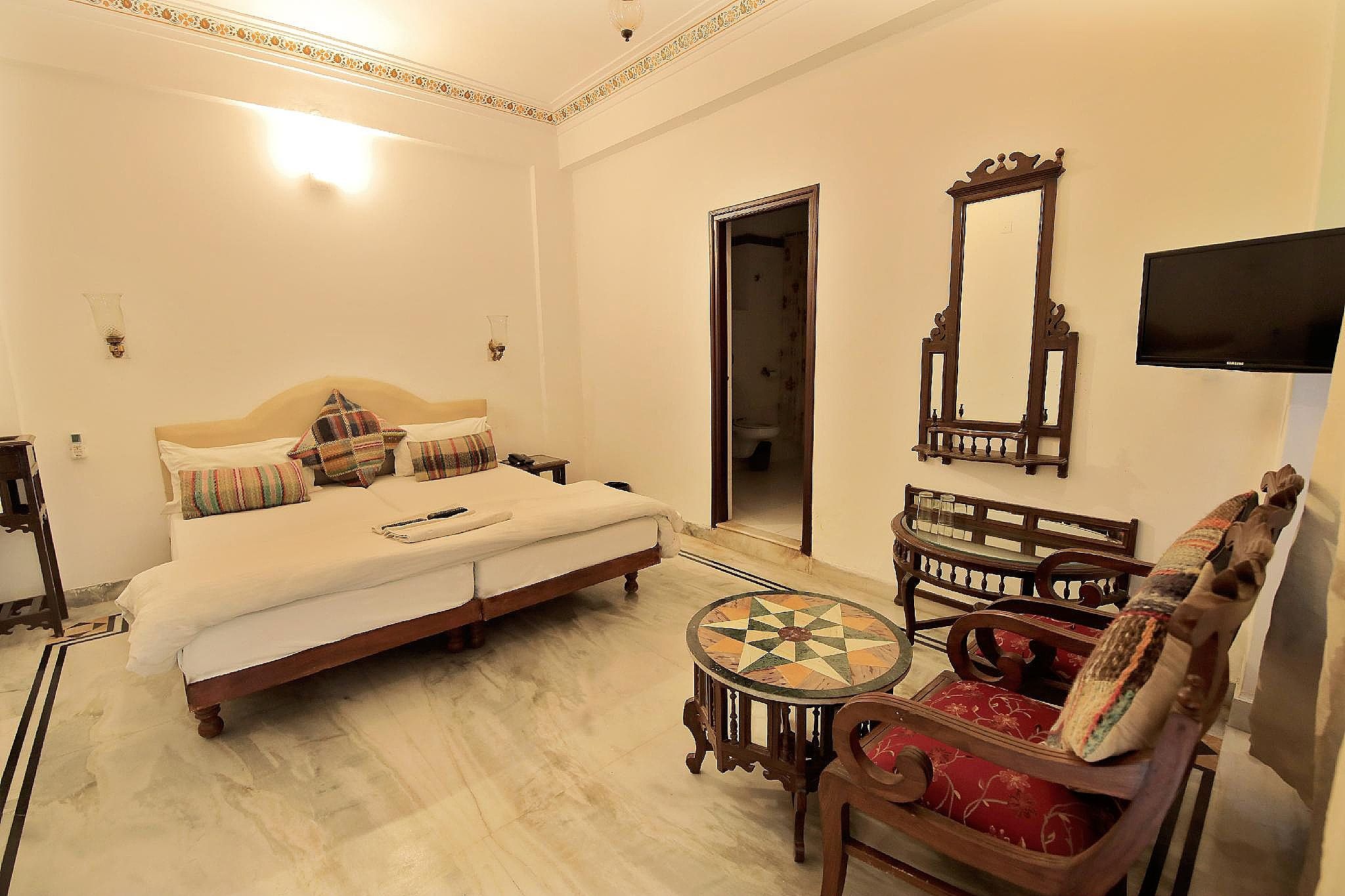 Hotel Devraj Niwas on Lake Pichola Deluxe Non Lake View Room 24