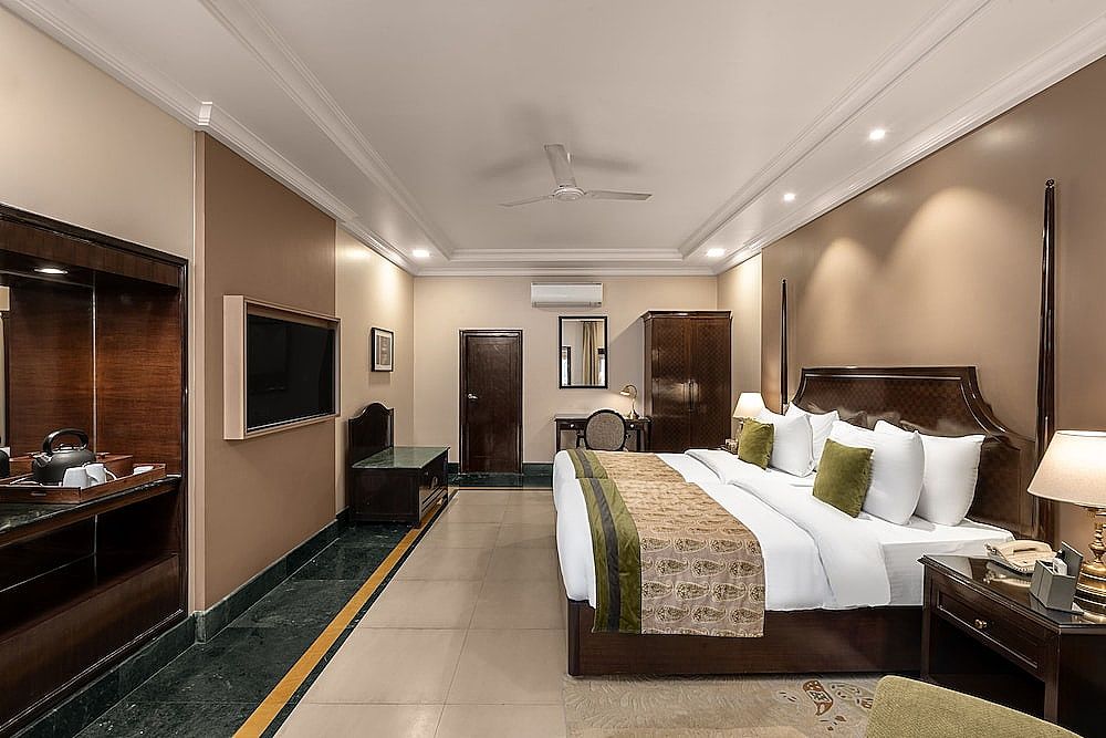 Ganga Lahari by Leisure Hotels Ganga View Room 8