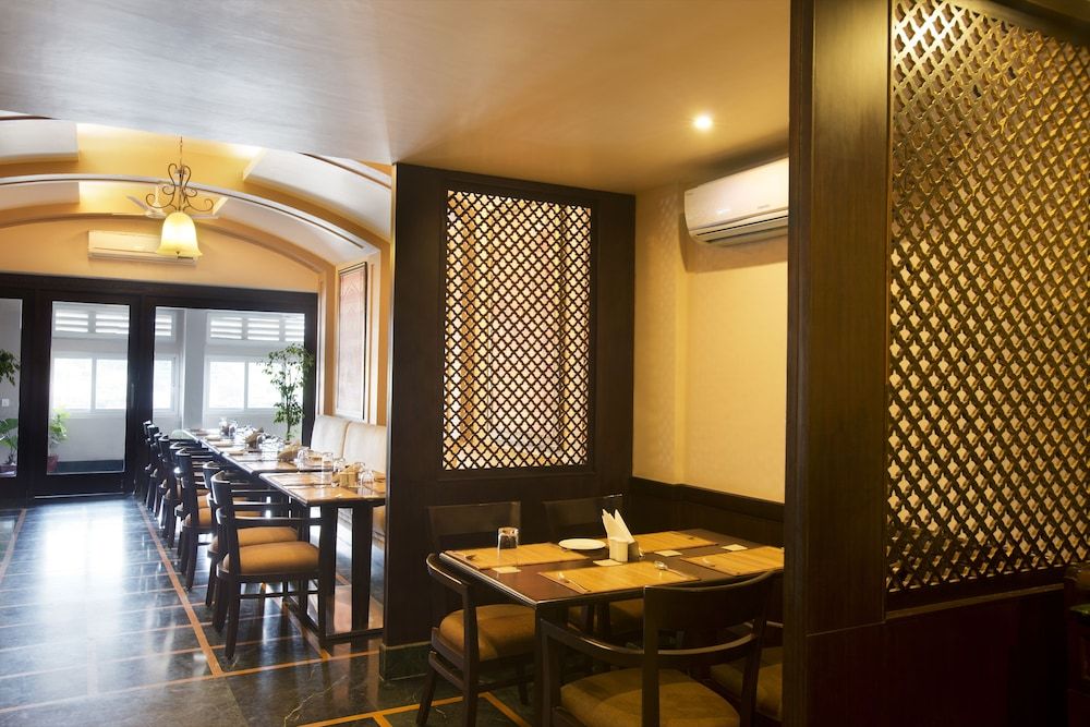 Ganga Lahari by Leisure Hotels restaurant 2