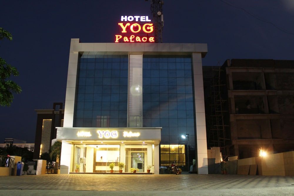 Hotel Yog Palace 4