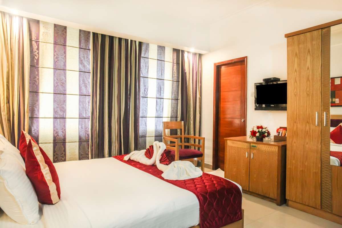 Biverah Hotel & Suites Executive Room 6