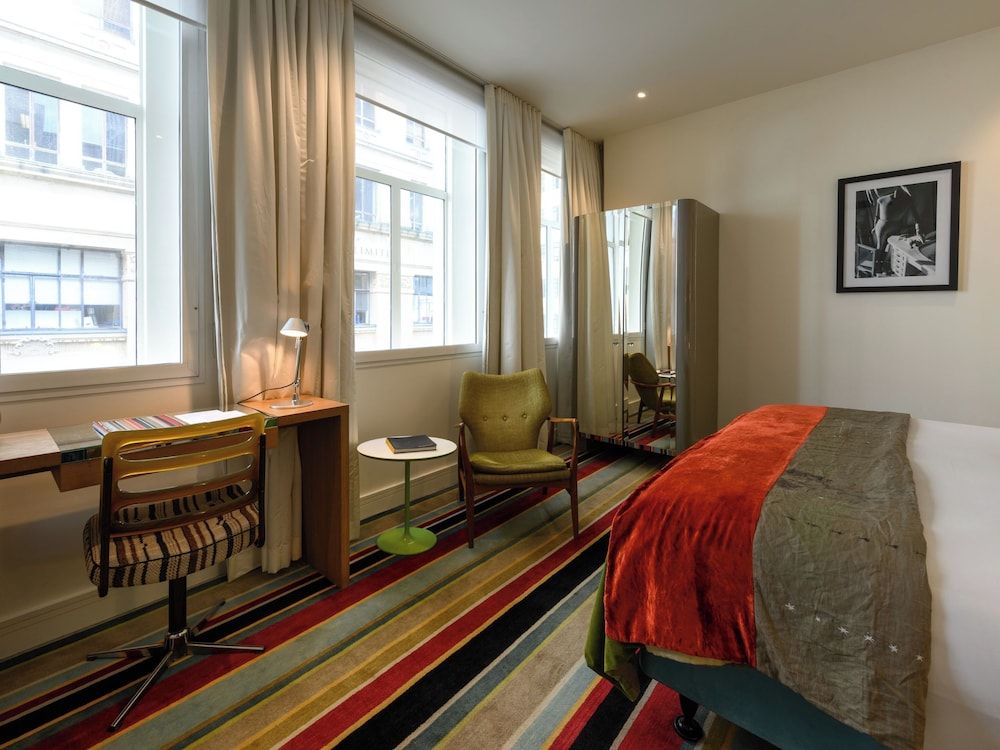 Hotel DeBrett Classic Room 2