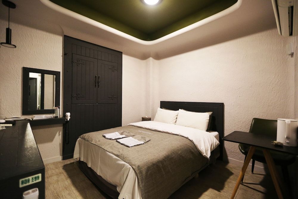 Boutique hotel k Dongdaemun Standard Double Room 8