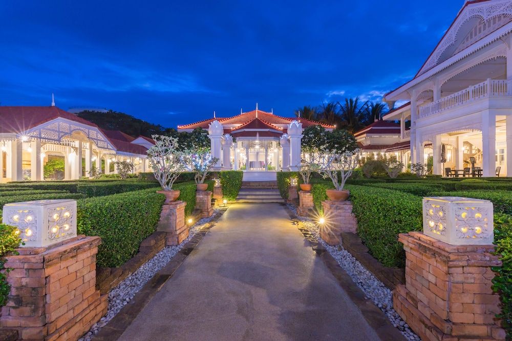 Wora Bura Hua Hin Resort and Spa 2