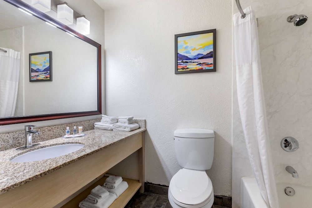 Comfort Inn San Diego Miramar Standard Room, 2 Queen Beds, Non Smoking 8