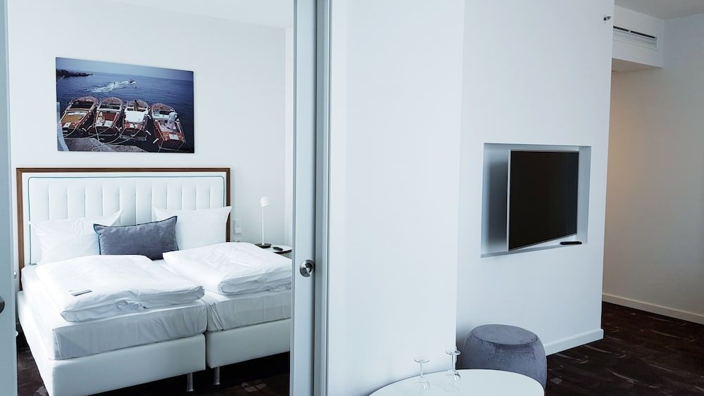 Mercure Hotel MOA Berlin Superior Room, 1 Queen Bed 3