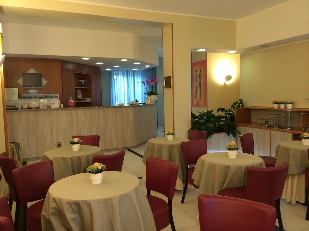 Hotel Arcobaleno dining_area 3