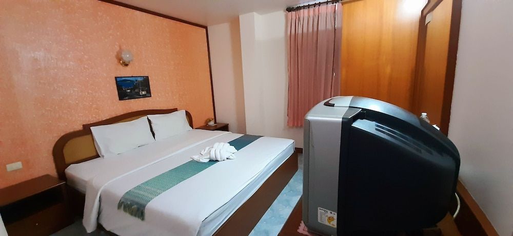 Thepparat Lodge Krabi Deluxe Double Room 6