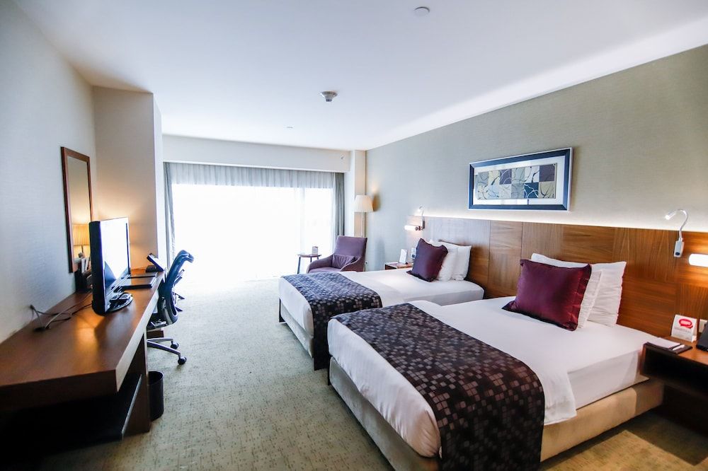 Crowne Plaza Istanbul - Harbiye, an IHG Hotel Standard Room 2