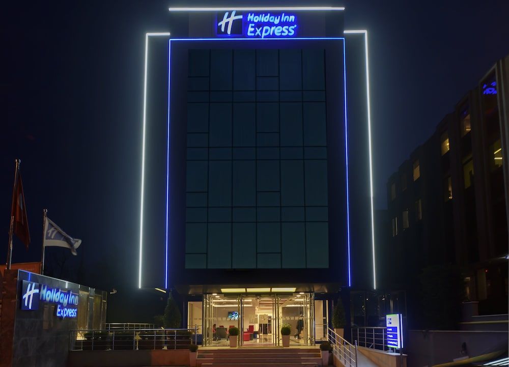 Holiday Inn Express Istanbul Altunizade, an IHG Hotel exterior_detail 2