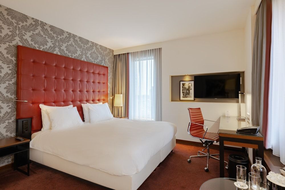 Crowne Plaza Amsterdam South, an IHG Hotel 5