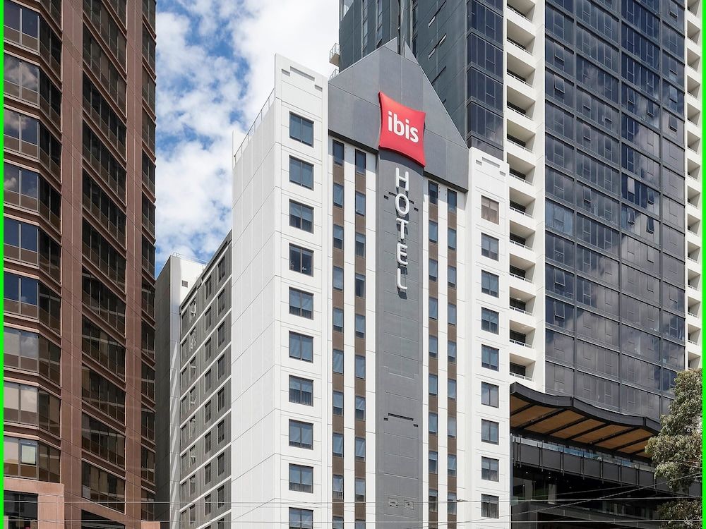 ibis Melbourne Hotel and Apartments