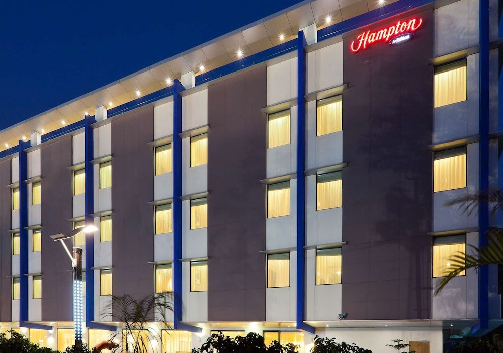 Hampton by Hilton Vadodara-Alkapuri exterior 2