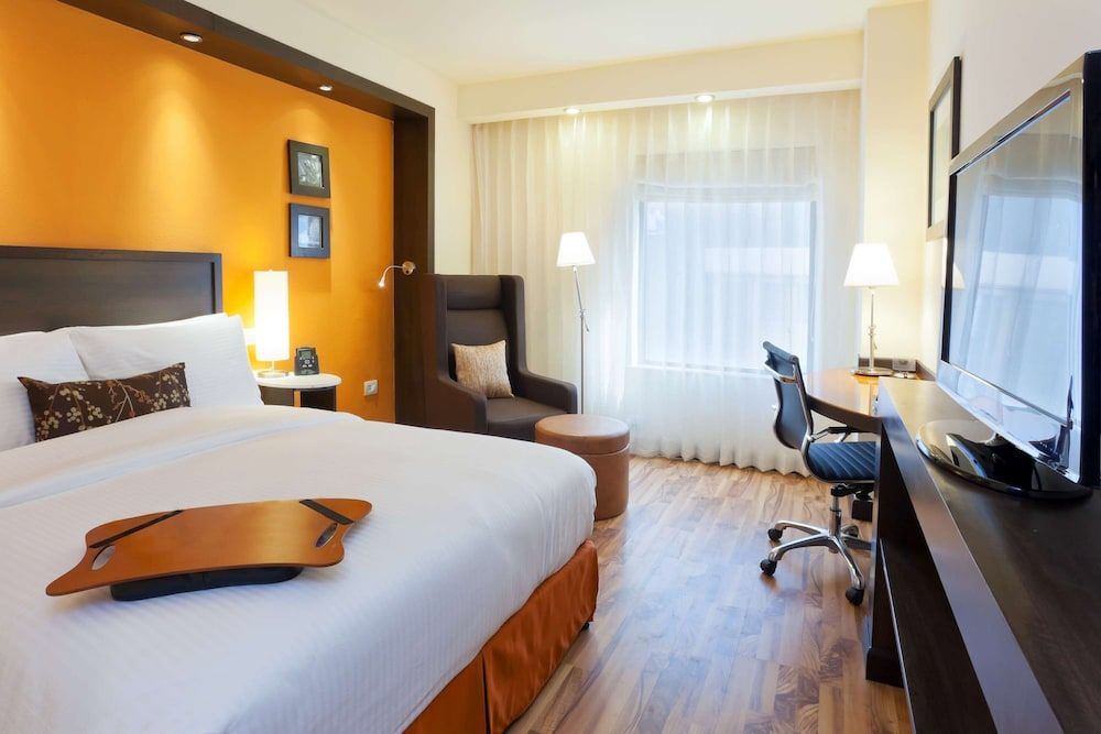 Hampton by Hilton Vadodara-Alkapuri Room, 1 Queen Bed 3