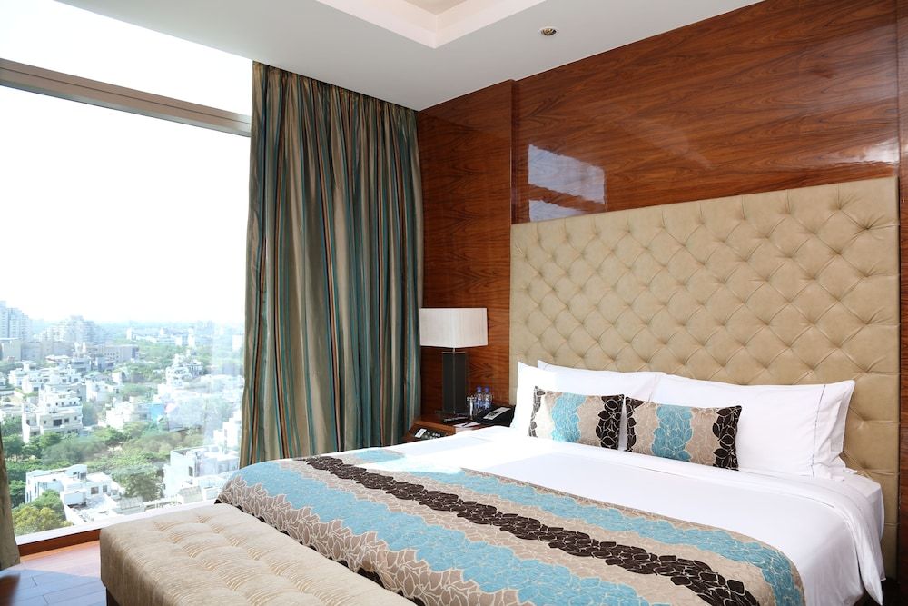 Taj City Centre Gurugram Superior Room, 1 Twin Bed (1) 2