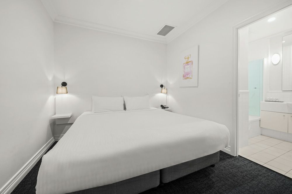 Comfort Hotel Melbourne Central Standard Apartment, 1 Bedroom 8