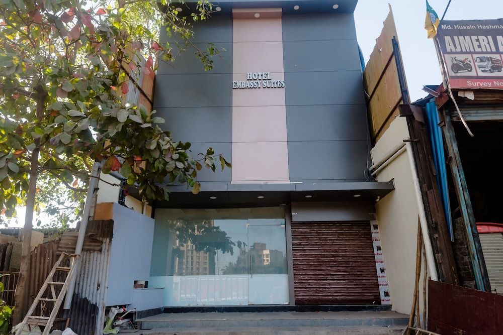 Capital O 29143 Embassy Suites