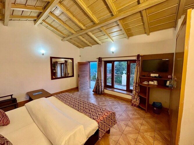 Shri Shail Inn Deluxe Room