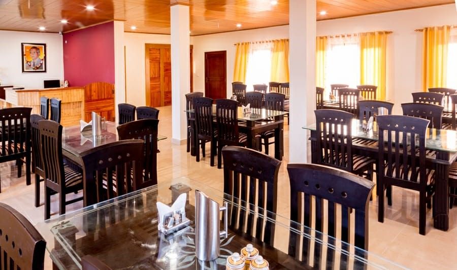 Food & Dining