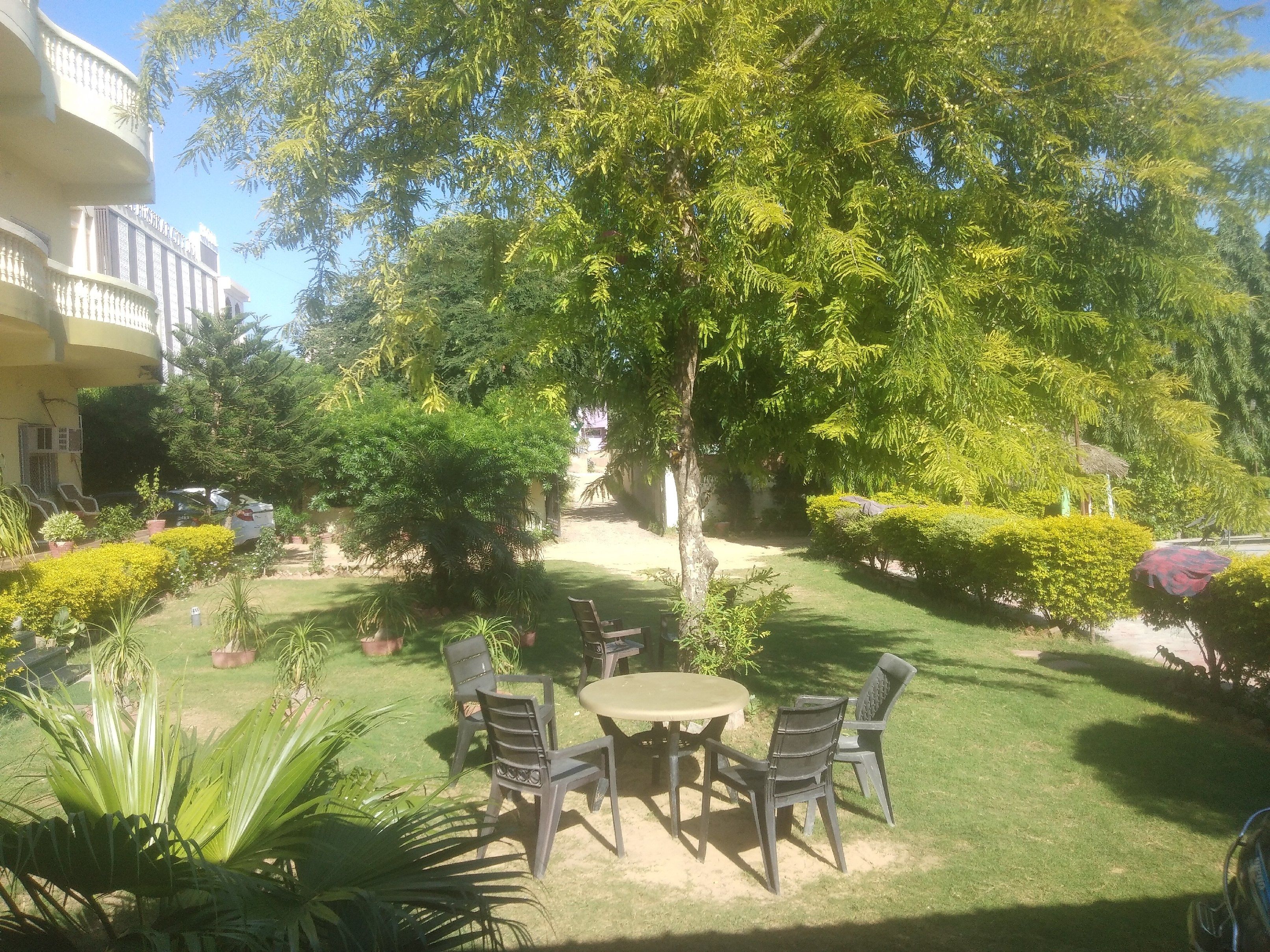 undefined Hill View 8