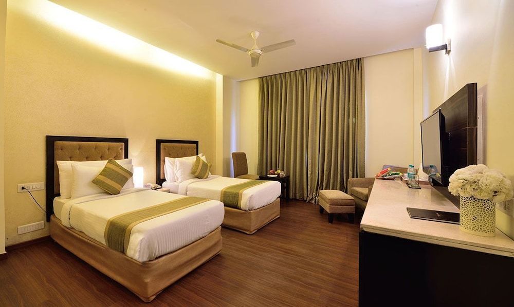 Westend Inn Deluxe Room 6
