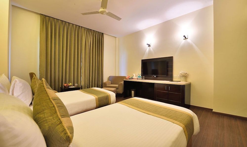 Westend Inn Deluxe Room 5