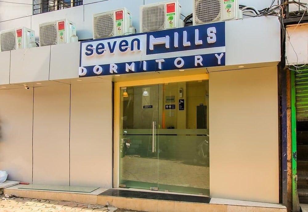 Seven Hills Dormitory - Hostel