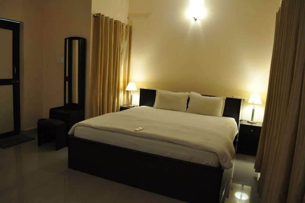 Jyothi Suites