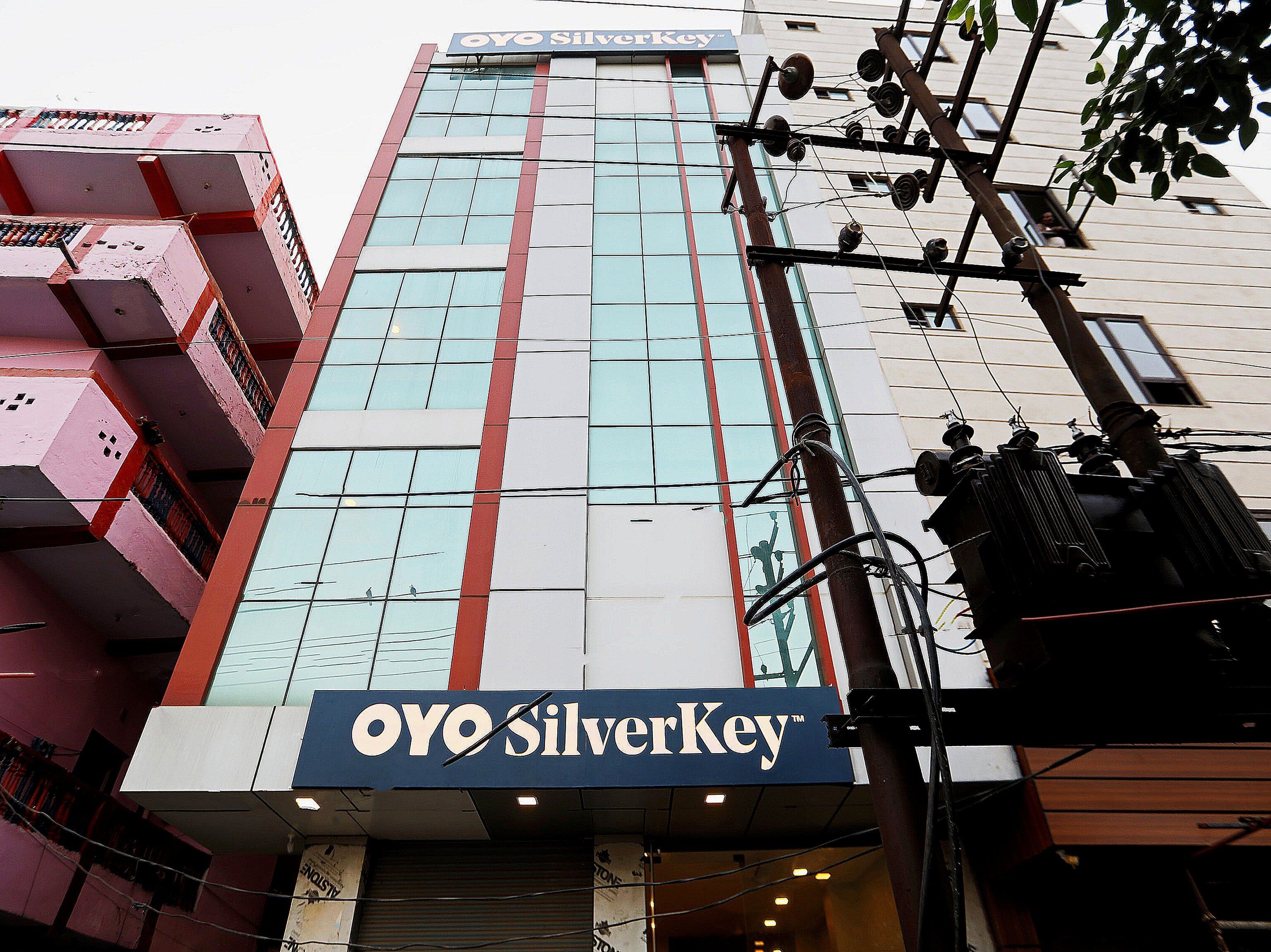 Hotel O EXECUTIVE RC Near ISKCON Temple Noida