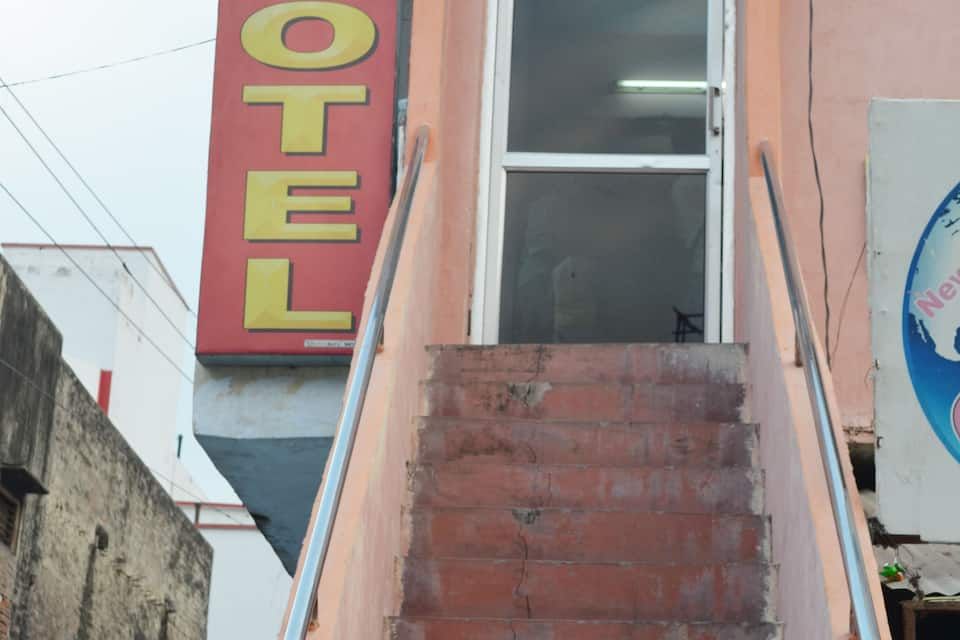undefined Popular Calcutta Hotel 3