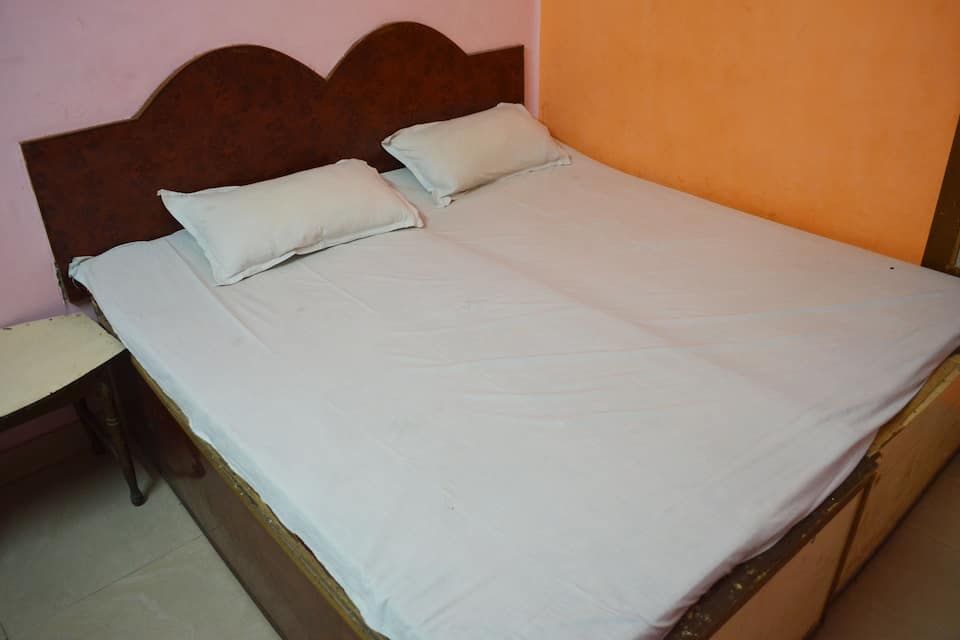 undefined Popular Calcutta Hotel 9