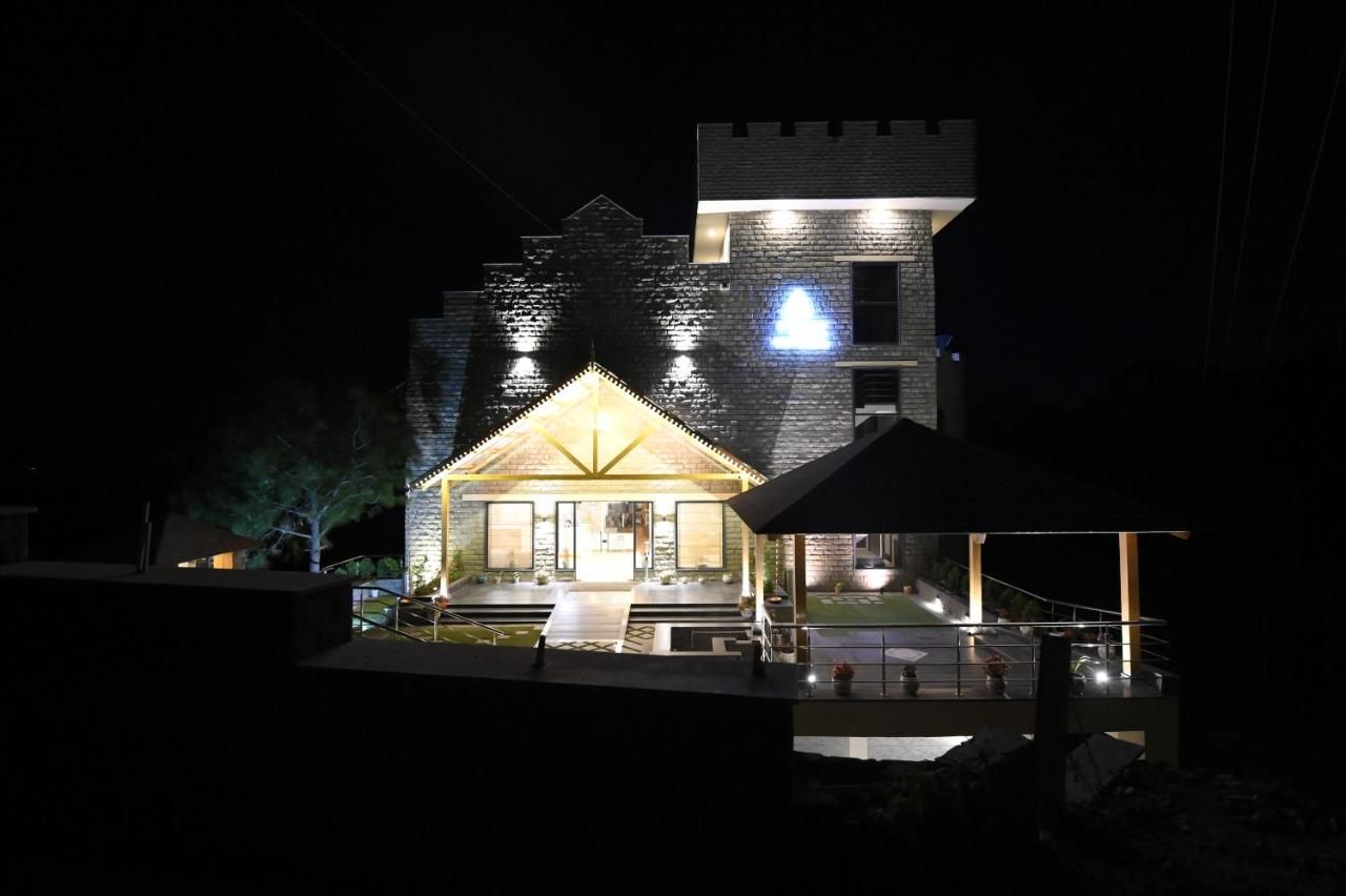 The Chateau Kasauli 5