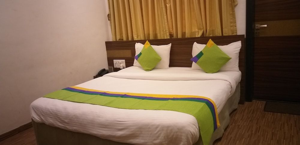 Treebo Five Elements, Lonavala Standard Double Room 4