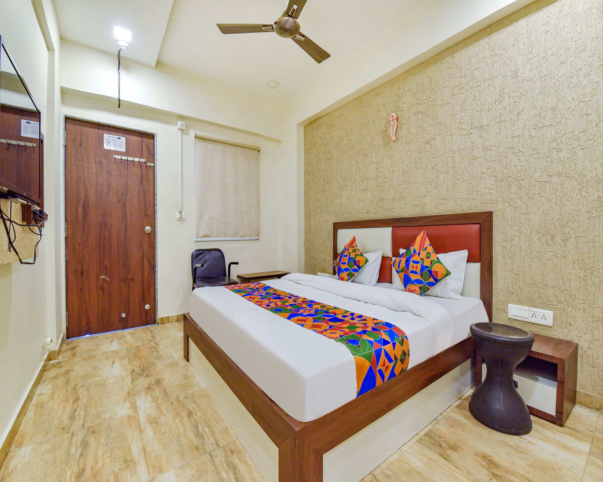 undefined FabHotel Tulip Plaza 5