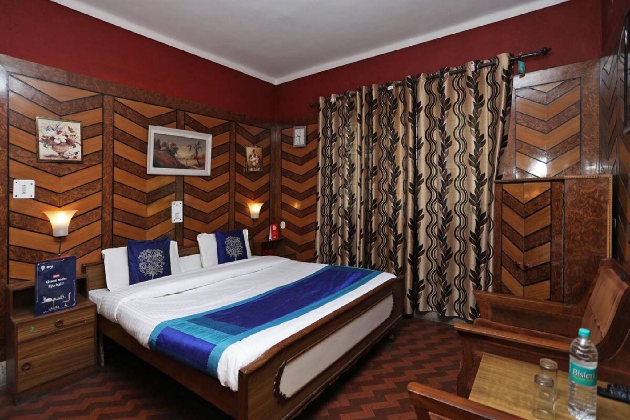 Goroomgo Deluxe Ankur Lake View Nainital Deluxe Double Room 8