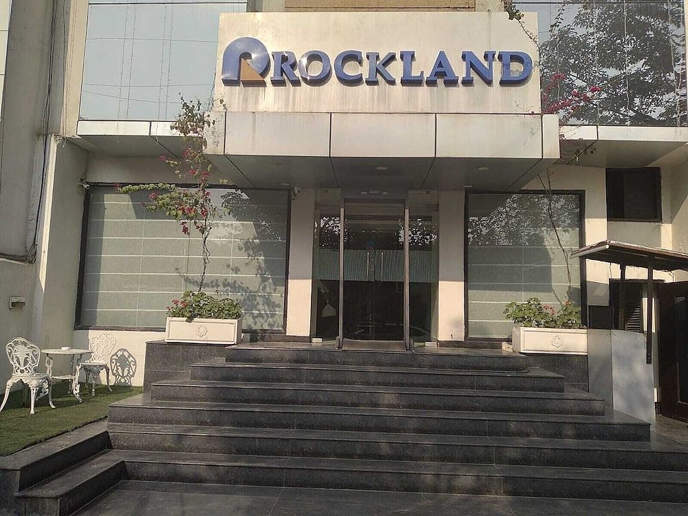 Hotel Rockland Panchsheel Enclave exterior