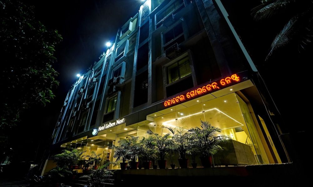 undefined Treebo Golden Nest 8