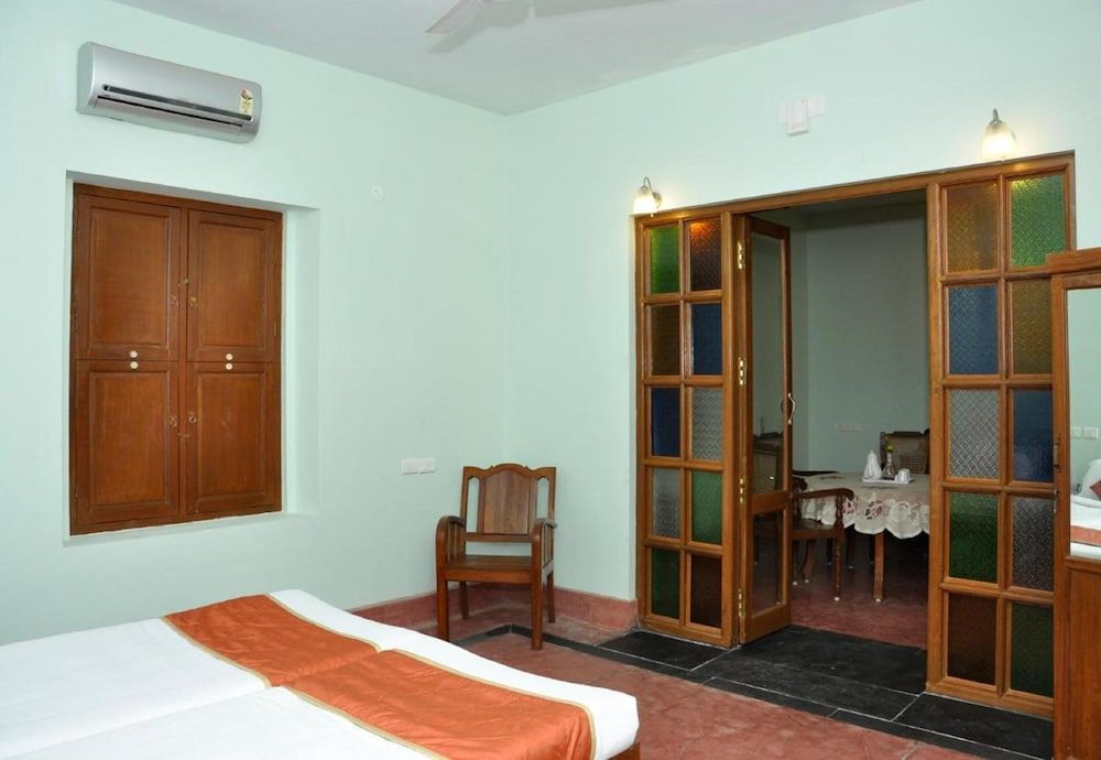 Saradharam Heritage Hotel Lakshmi Vilas Deluxe Double Room 6