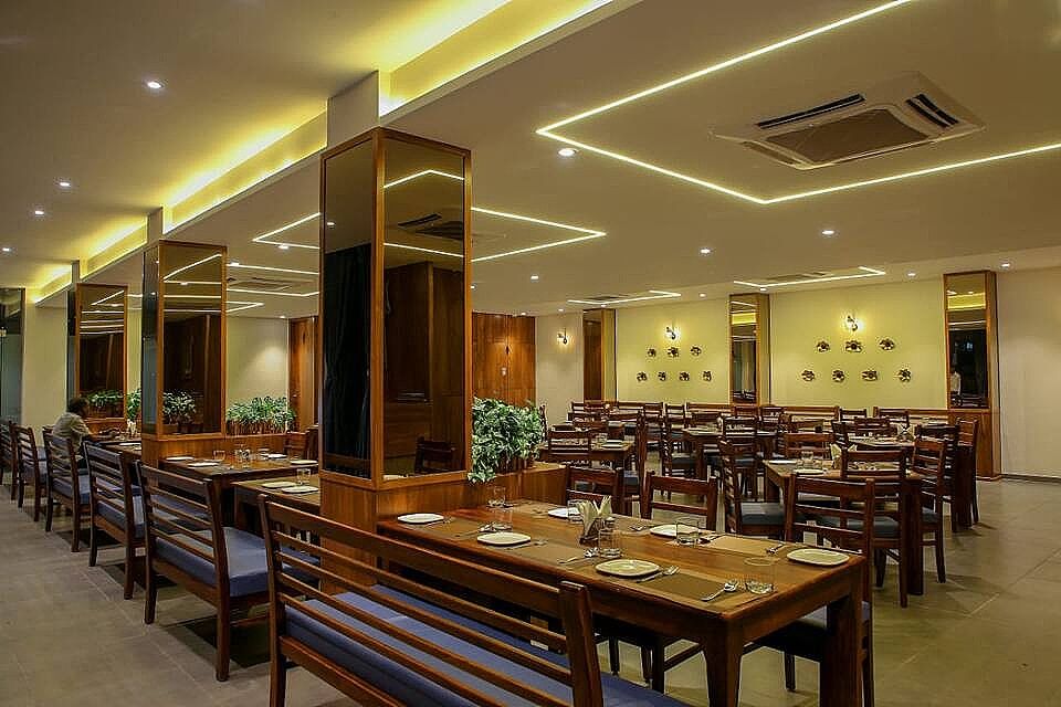 Food & Dining
