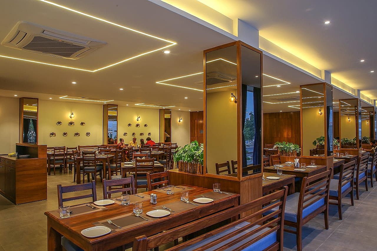 Food & Dining