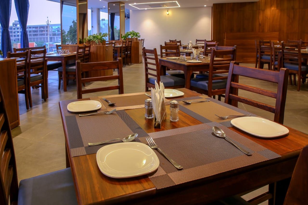 Food & Dining
