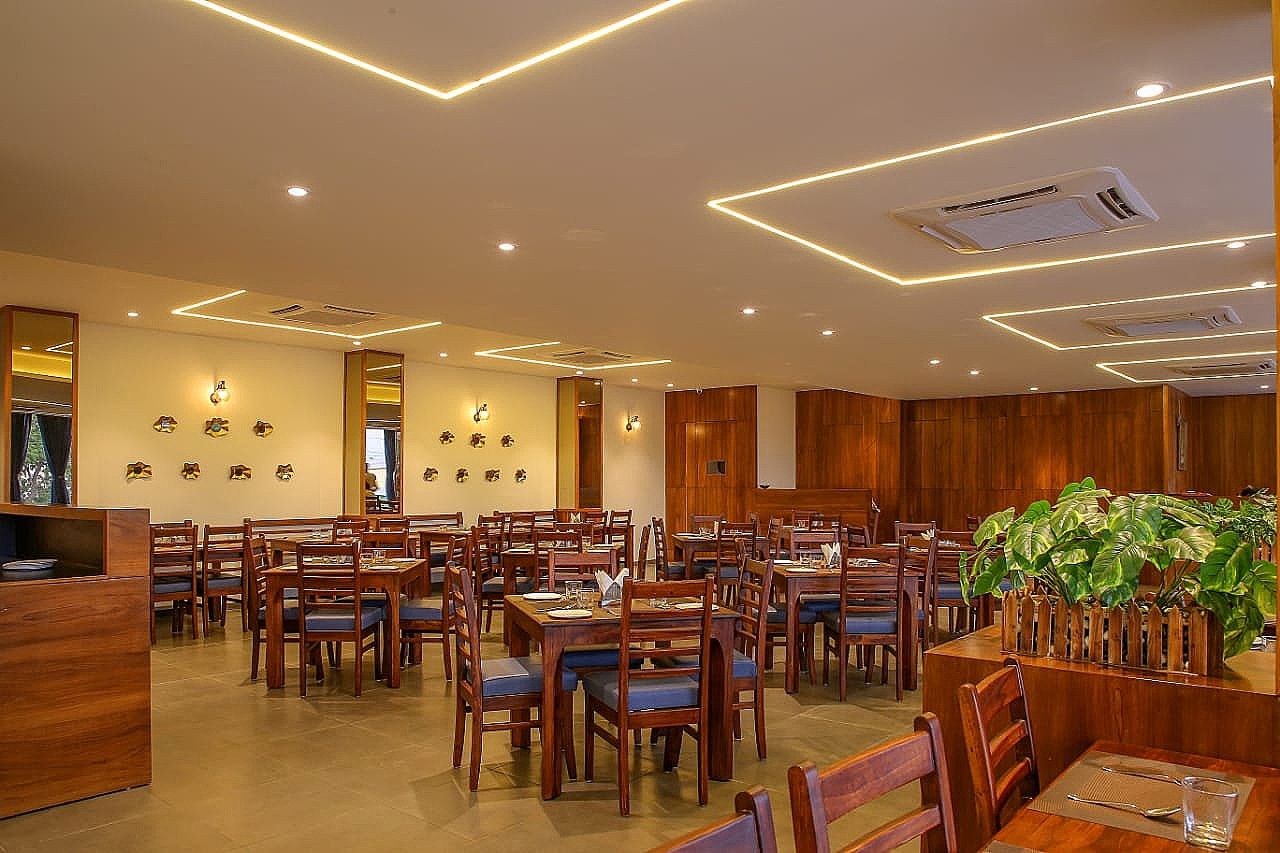 Food & Dining