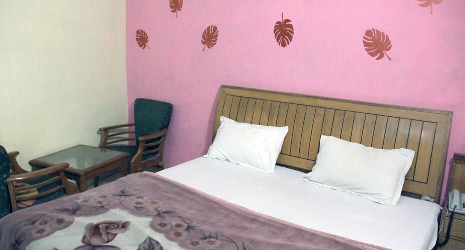 undefined Hotel Green City 9