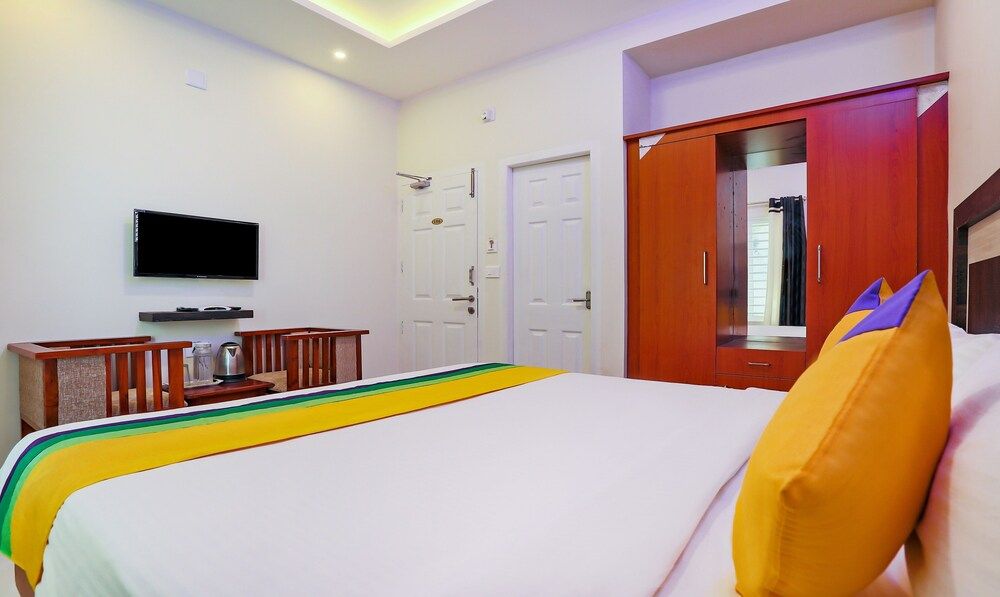 Itsy Hotels Kottaram Residency Standard Double Room 6