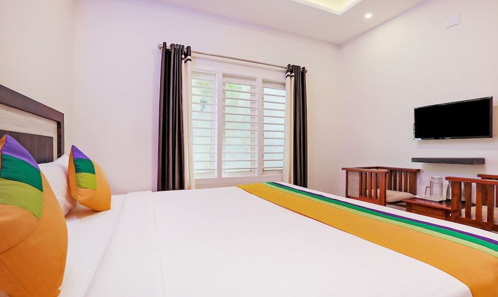 Itsy Hotels Kottaram Residency Standard Double Room